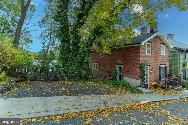 Photo - 59 S Franklin St