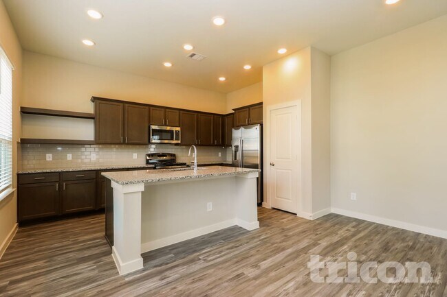 Photo - 9835 Willow Creek Commerce Dr