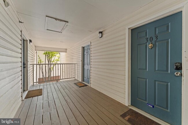 Photo - 8951 Town Center Cir Unit 3-301