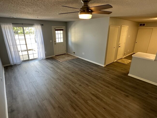 Photo - 10802 Lexington Dr