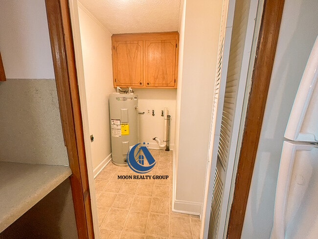 Photo - 710 E Chestnut St