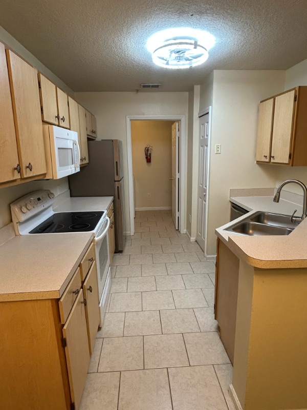 Photo - 6596 Swissco Dr Unit 1524,