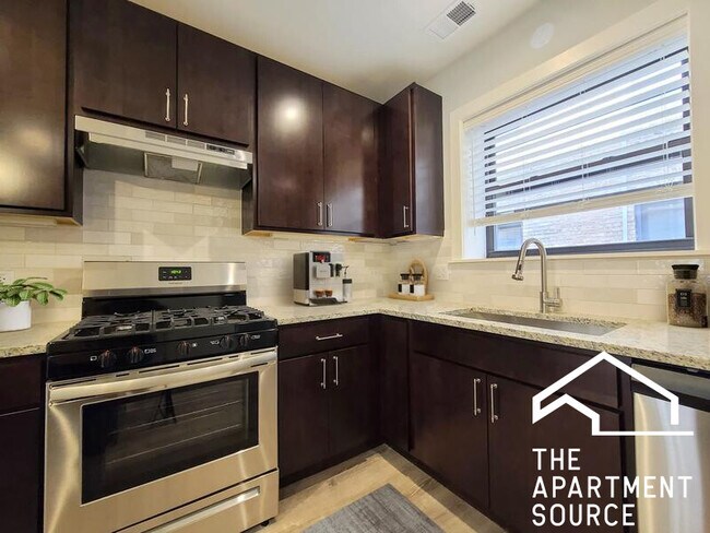 Photo - 1134 Maple Ave Unidad 3