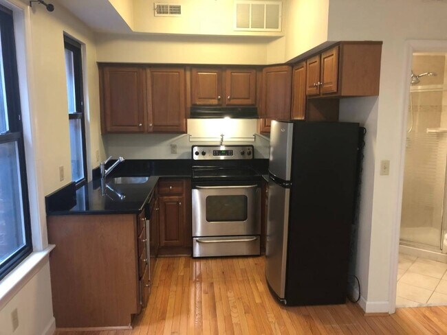 Photo - 1321 Fairmont St NW