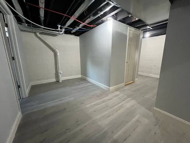 Photo - 4086 Montgomery St