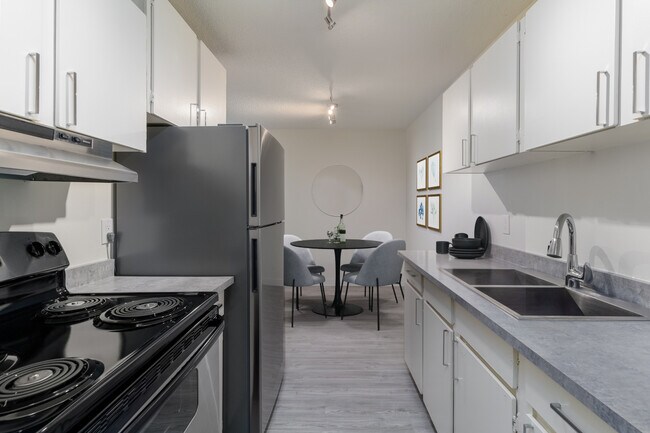 Photo - Maple Gardens