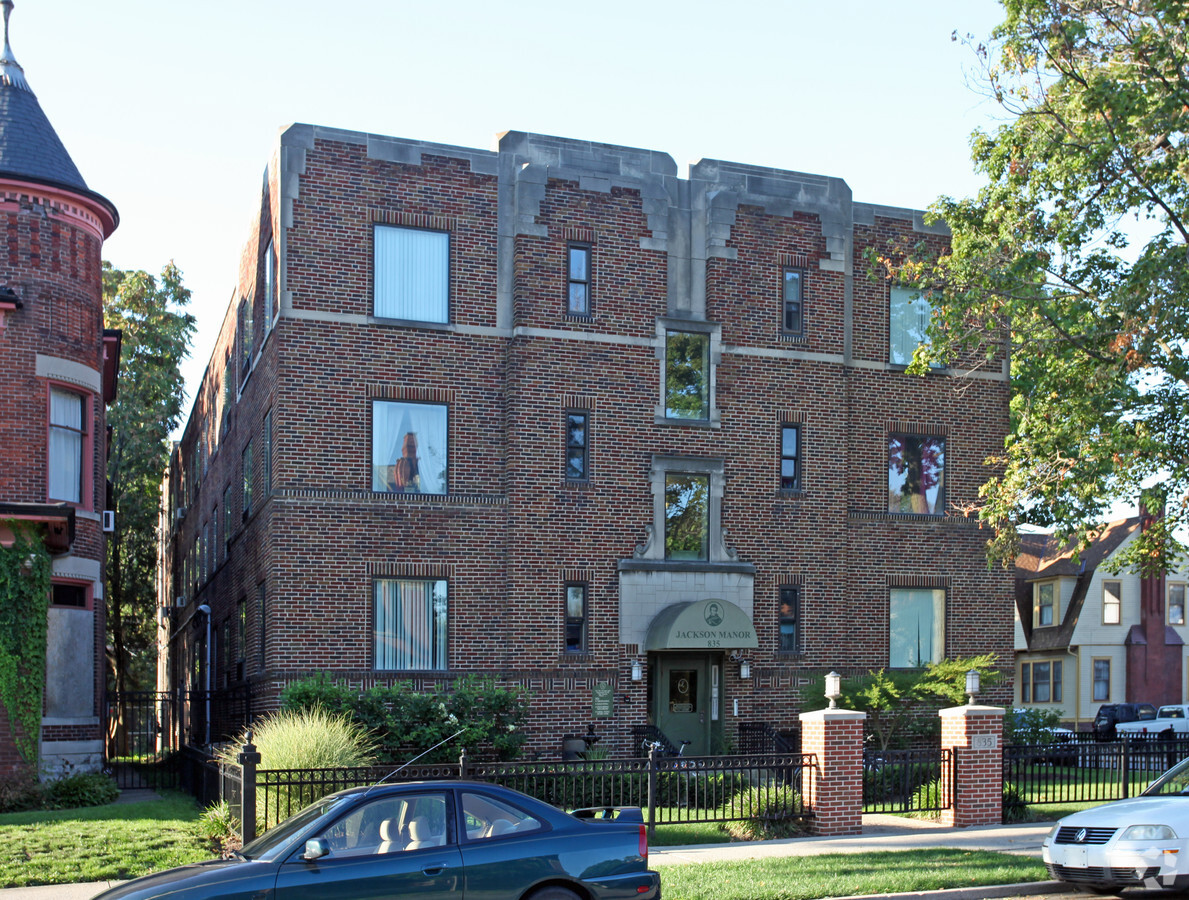 Jackson Manor Apartments - Jackson Manor Apartments