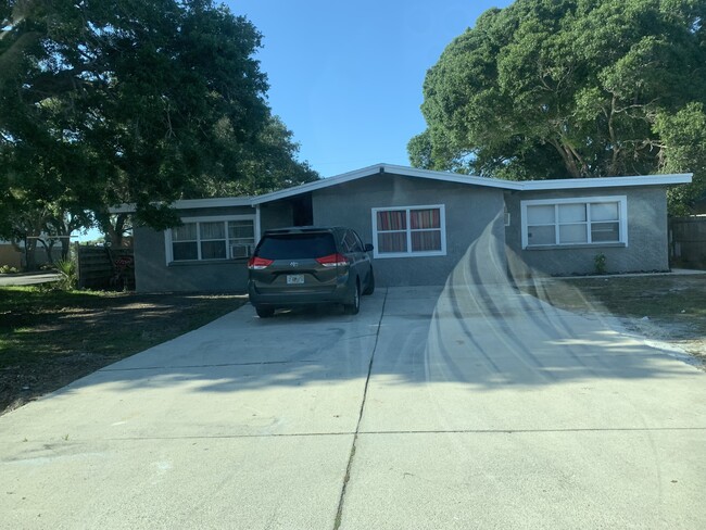 Photo - 2033 Jo An Dr Townhome