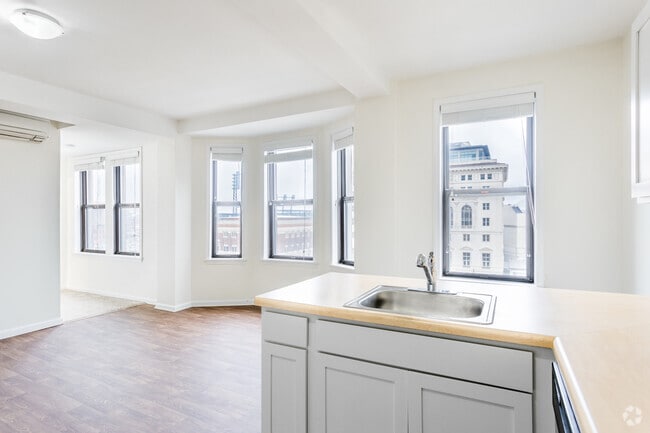 1 BR, 1 BA - The Chester, 675 SF
