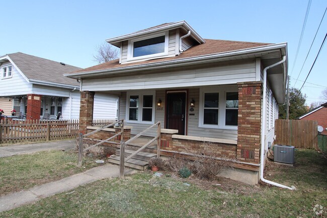 Building Photo - 2 Bedroom 1 Bathroom Single Family House