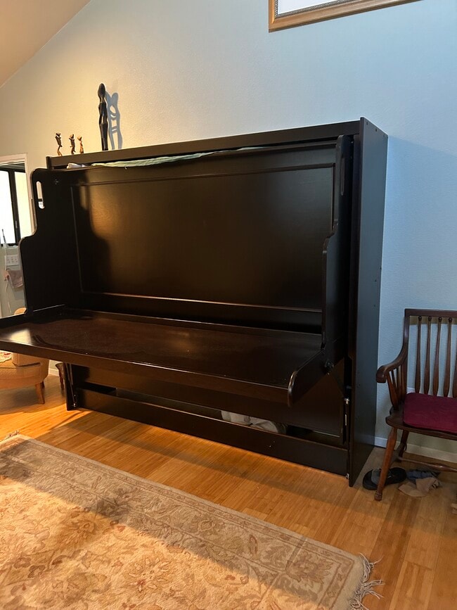 Photo - 1060 Waring St Unidad Studio