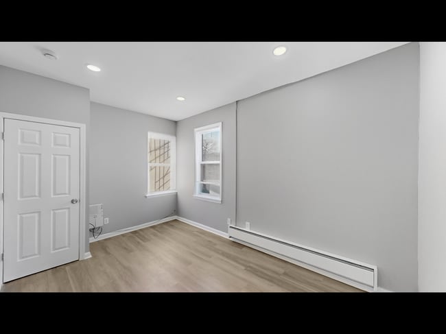 Building Photo - 972 McLean Ave Unit 1 R