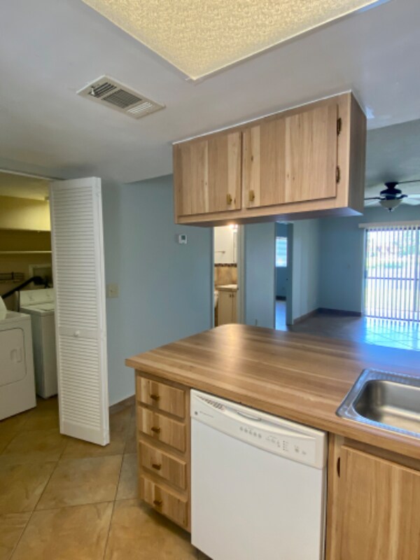 Photo - 1806 University Ln