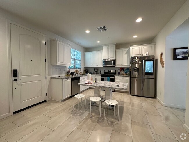 Building Photo - Room for Rent in Stanton-Prime Location Rental