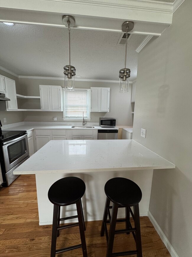 INSIDE UNIT - 12 Larnes St Unit B and D