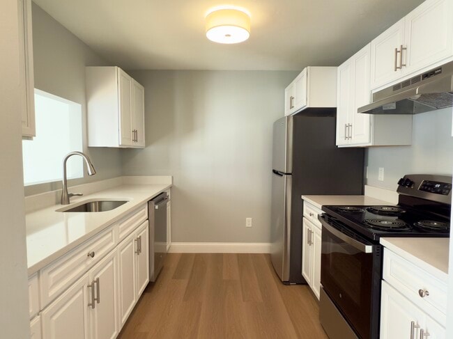 Photo - 23 Whittier Ln