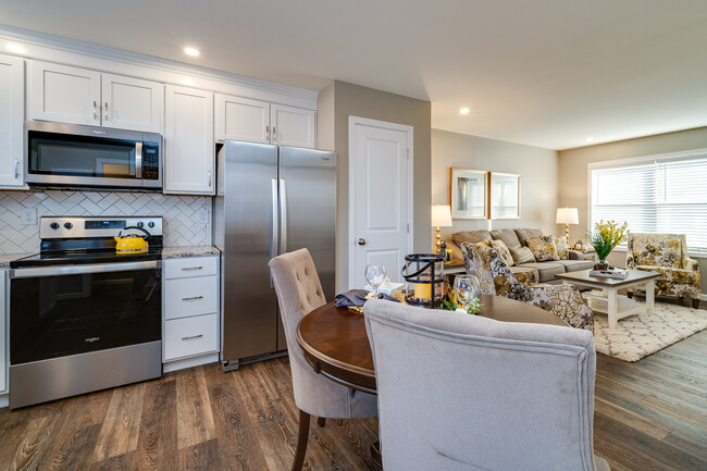 Photo - 311 E Auglaize St Townhome
