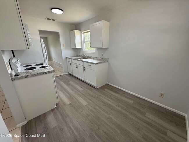 Photo - 4150 Barna Ave Unidad C