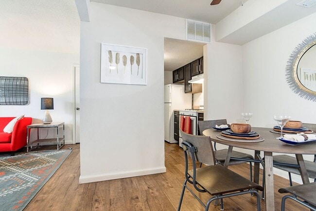 Photo - Villa Del Sol Apartments