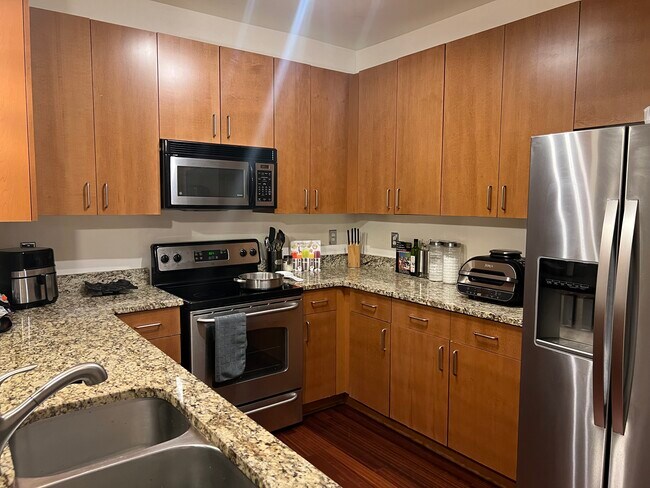 Photo - 898 Oak St SW Unidad 1313