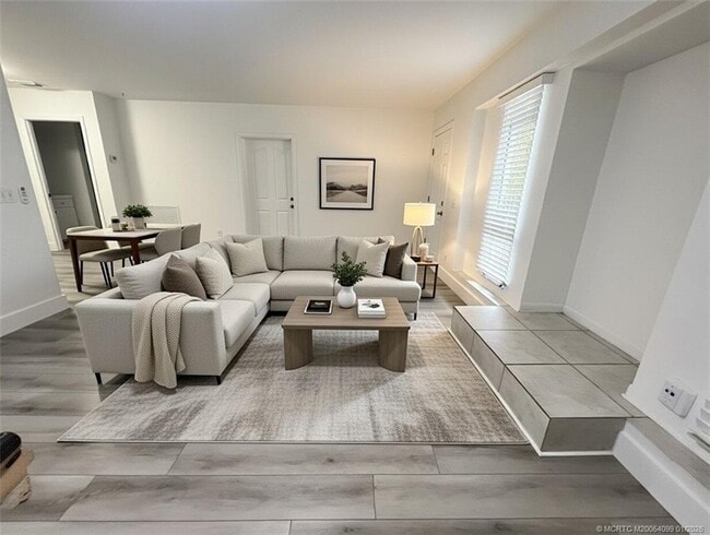 Building Photo - 808 SW 33rd St