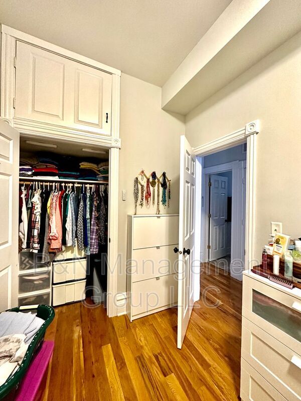Photo - 2337 N Janssen Ave Unit 2F