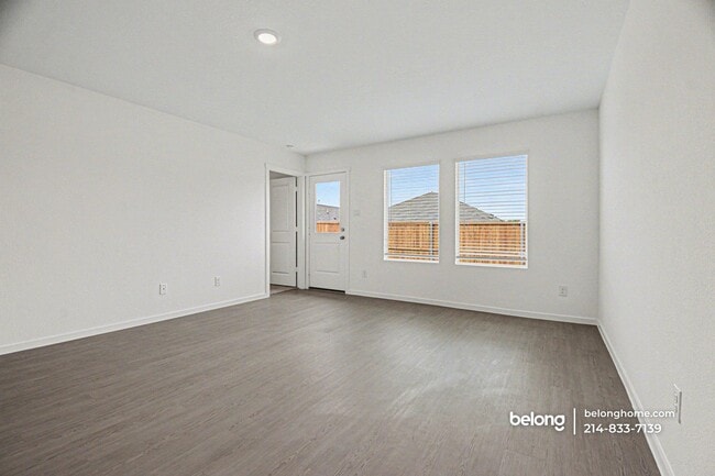 Photo - 3168 Burmese St