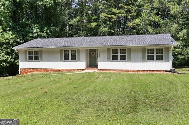 Building Photo - 1015 Castlewood Dr Rental