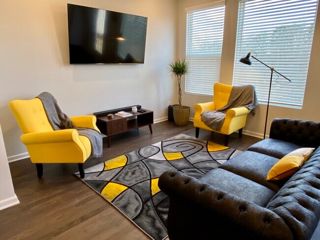 Photo - 1412 Winding Stream Rd