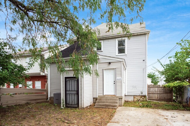 Photo - 865 Old Leonard Ave