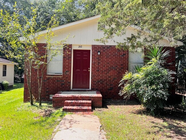 Building Photo - 262 Colima Ave