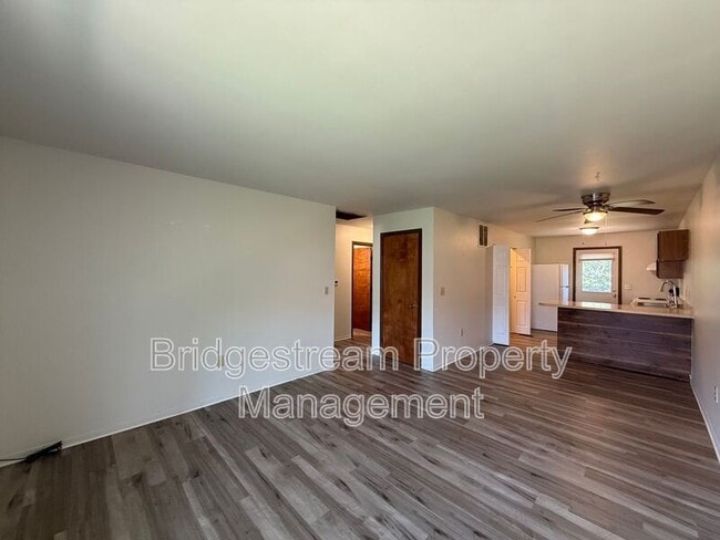 Photo - 4525 Elliot Ave