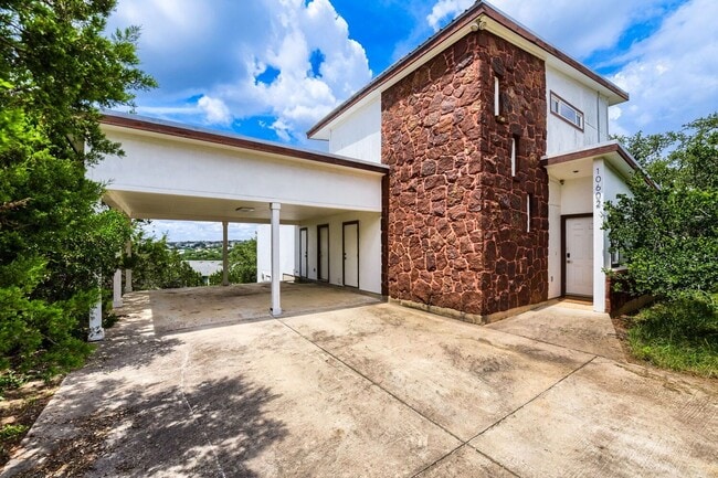 Building Photo - 10602 Knob Hill