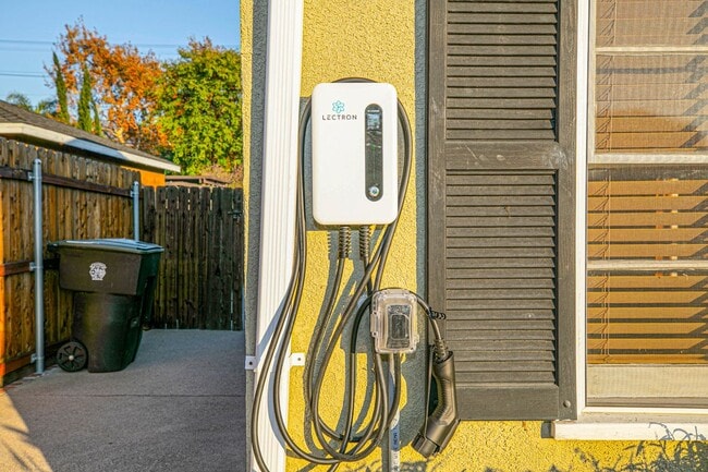 Photo - 2206 N Orchard Dr