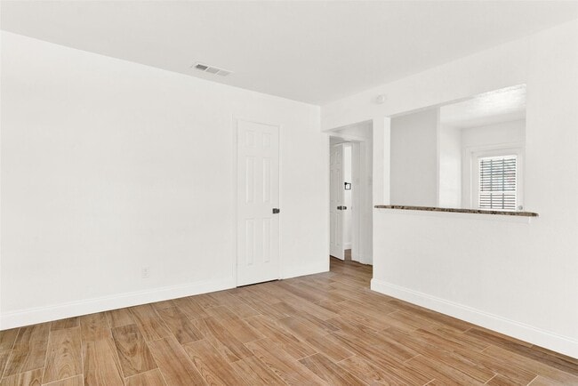 Photo - 9724 Windburn Dr