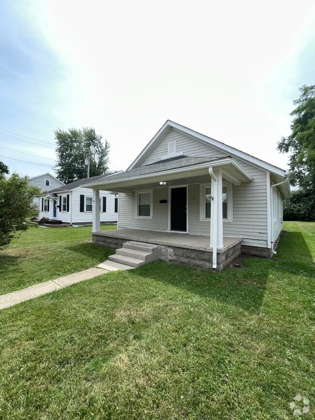 Building Photo - 651 E Court St Rental