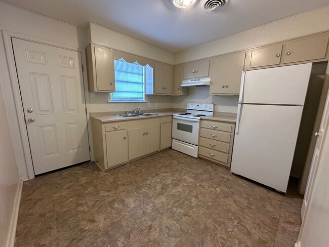 Photo - 1815 S Erie, Apt 1-4 Unidad 1815 S Erie, Apt 4