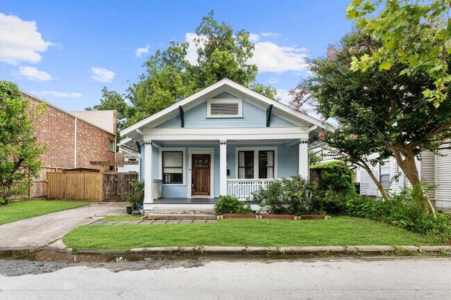 Photo - 1610 Sage St House