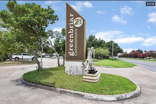 Building Photo - 220 Doucet Rd Unit 240-E