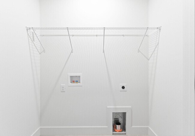 Photo - 2415 Pruitt St