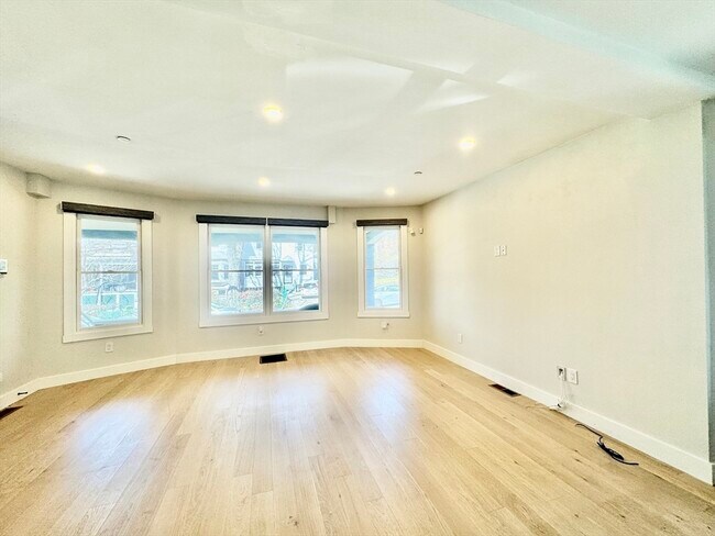 Photo - 8 Robeson St Unit 1