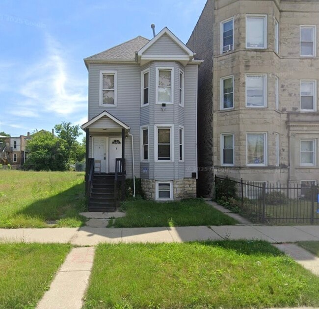 Photo - 6349 S Langley Ave Casa
