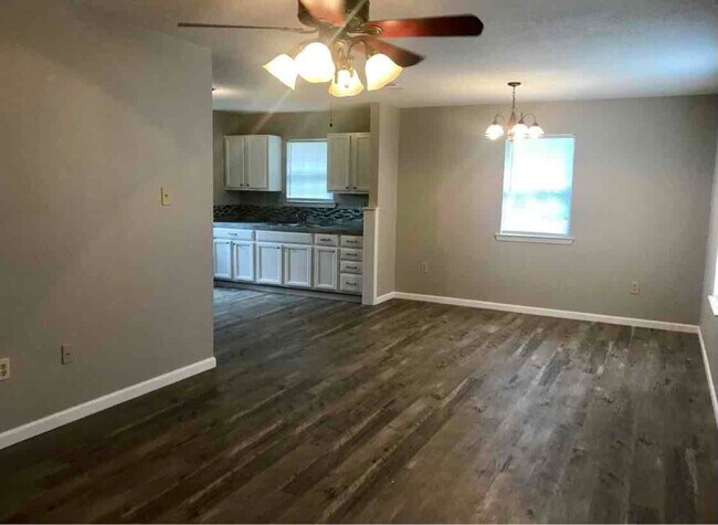 Photo - 2185 Chatawa Rd