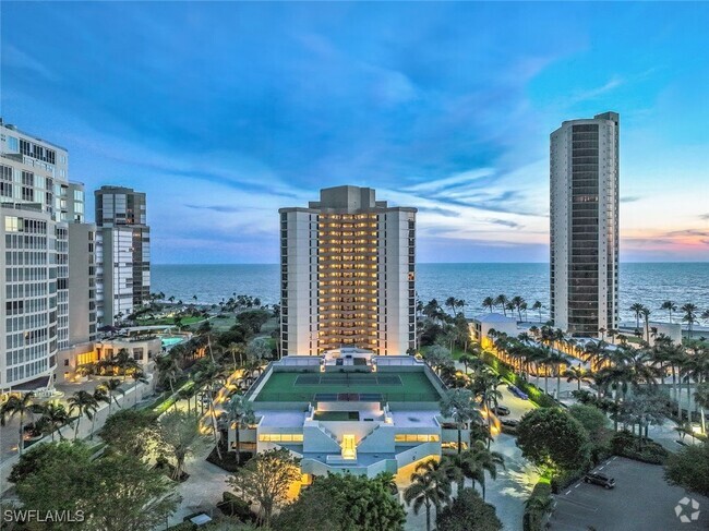 Building Photo - 4551 Gulf Shore Blvd N Unit 301 Rental