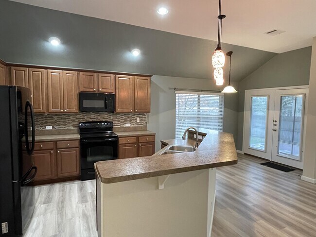 Photo - 1371 Stone Rim Loop