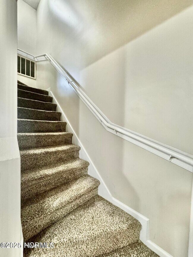 Photo - 319 Bracken Pl