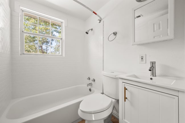 Photo - 502 Milam Ave