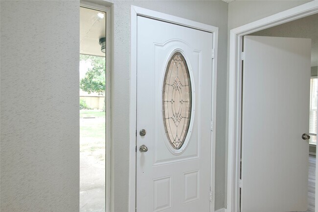 Photo - 5111 Pinewilde Dr