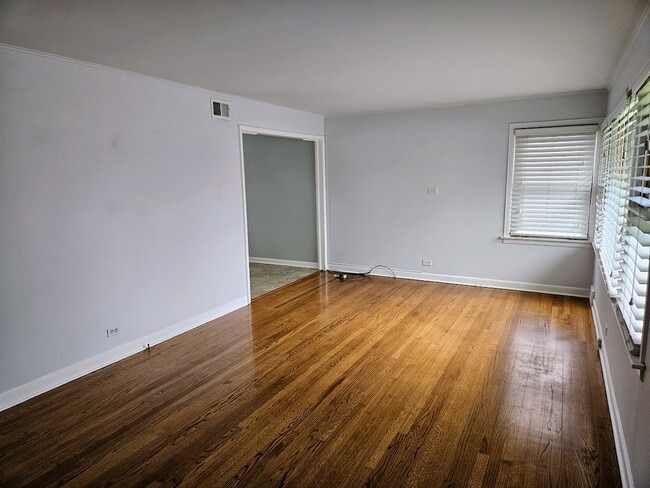 Photo - 5816 Superior St