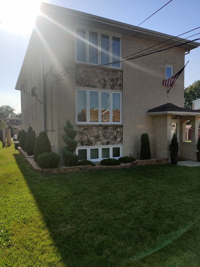 Building Photo - 7754 Oak Grove Ave Unit 2 Rental